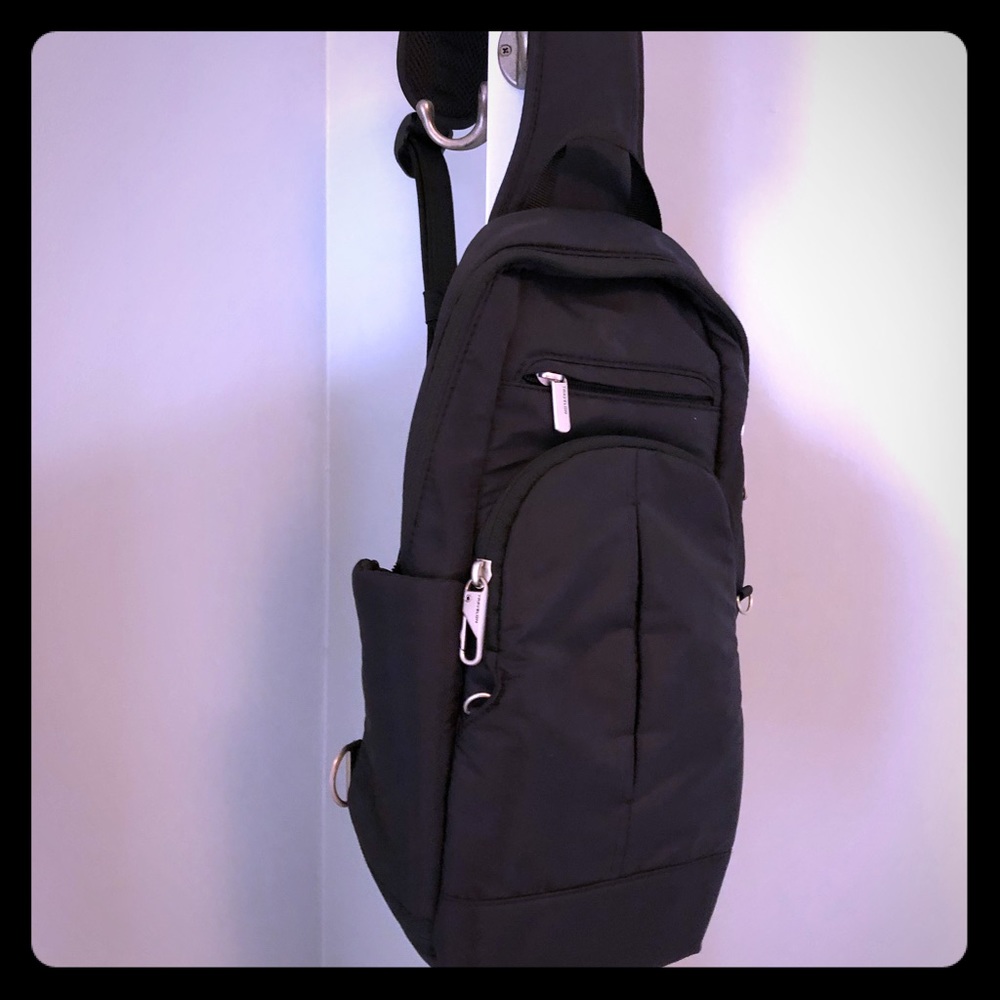 Travelon crossbody